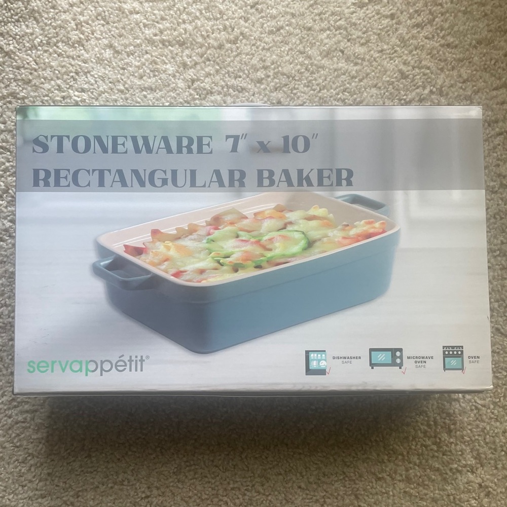 Servappetit stoneware baker.